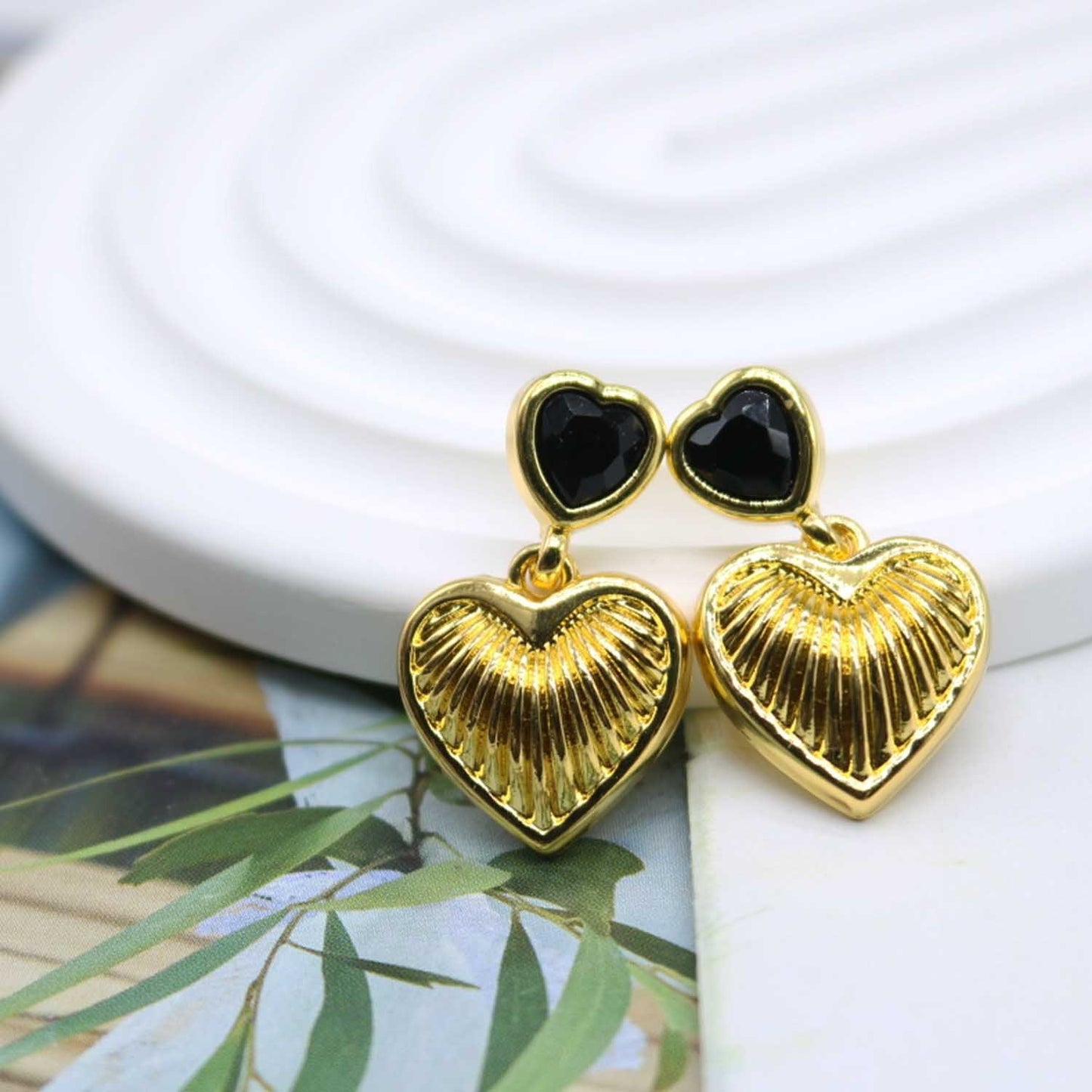 18K Gold Love Earrings – Exaggerated Stripe Design | Bold Statement Earrings