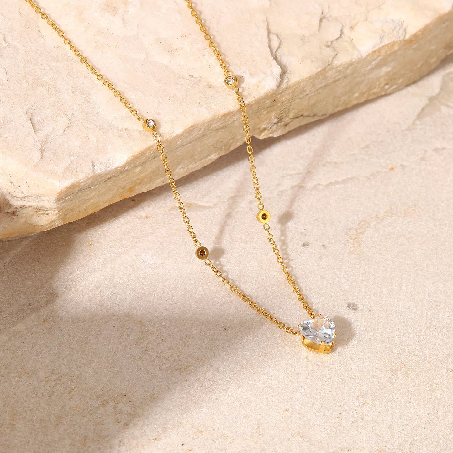 18K Gold Plated Stainless Steel Necklace with White Heart-Shaped Zircon Pendant for Women